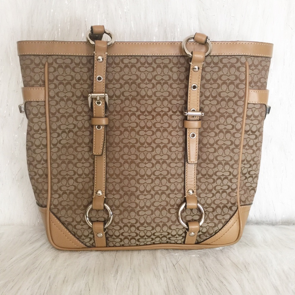 Authentic coach mini signature tan leather handbag - Picture 2 of 6
